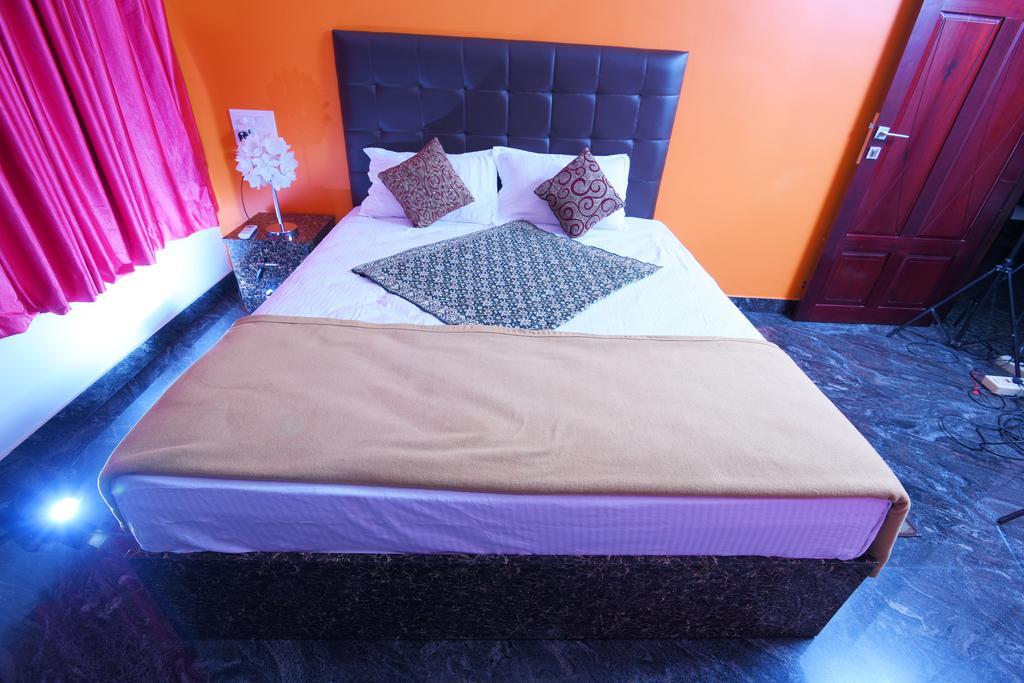 Beersheba Three Bed Room A/C Apartments Thiruvananthapuram Dış mekan fotoğraf
